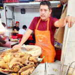 ¡Chicharrones de res deliciosos en Carniceria Los Canoś!